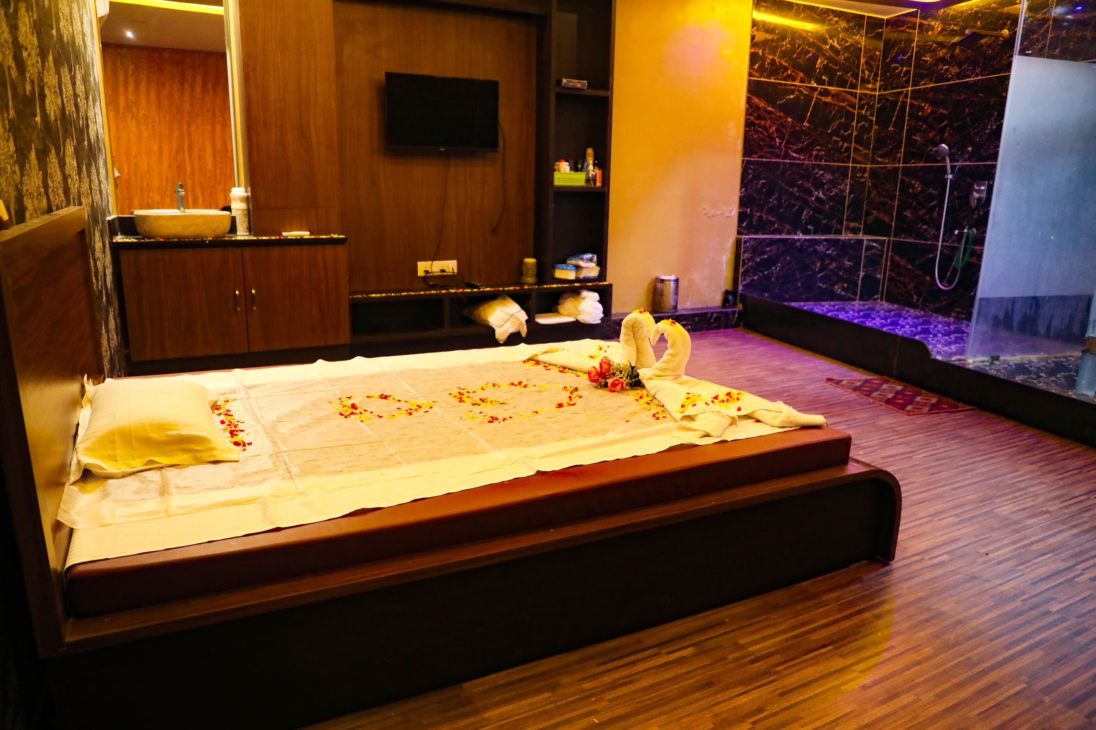 Luxury spa room at Kiyora Thai Spa Agra